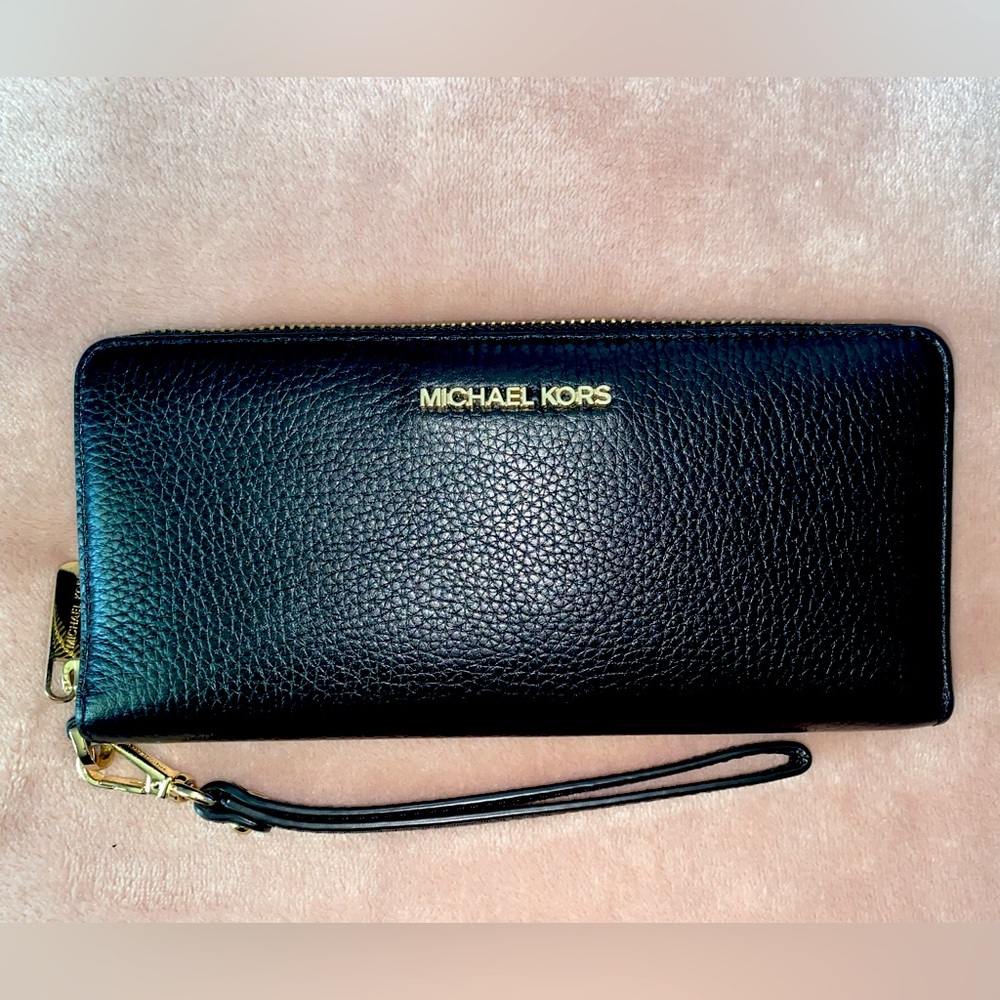 MICHAEL KORS Jet Set Wallet🖤
